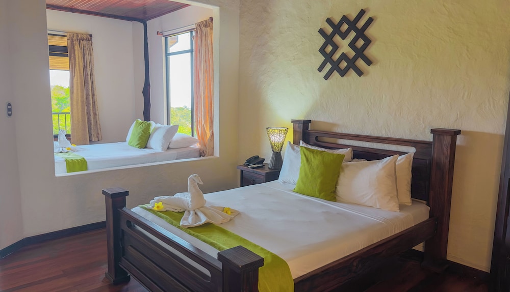 Tabulia Tree Hotel and Villas