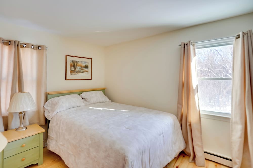 Cozy Southern Vermont Home w/ On-site Trails view 4