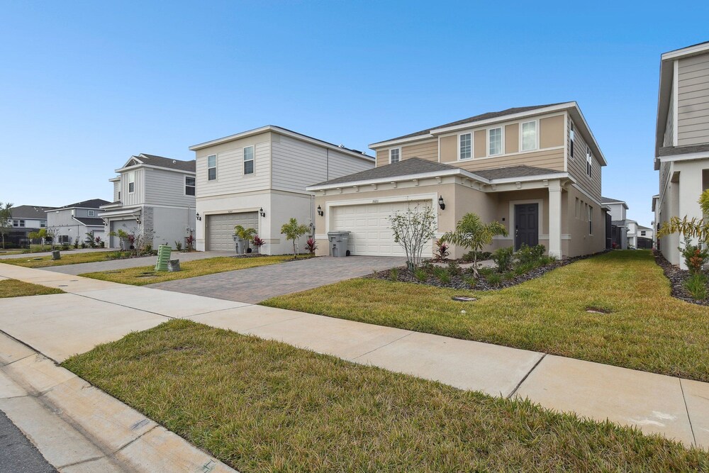 5 BD En-suites, Game Room, Pool, Sleeps 14, Disney