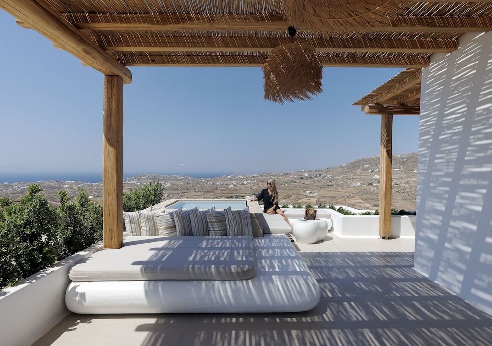 WhiteArt Suites