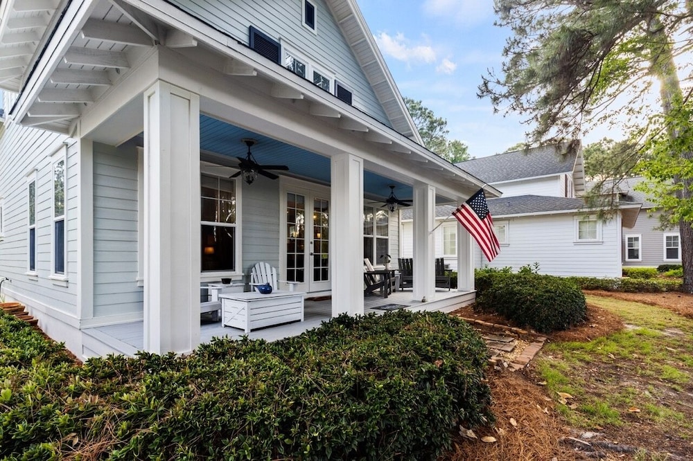 1366 Laurel Grove - 4 Br Home view 4