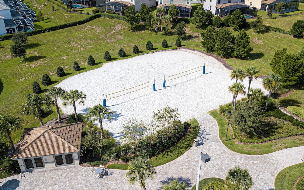 396 - 4bd/3ba Luxurious Homechampions Gate Resort