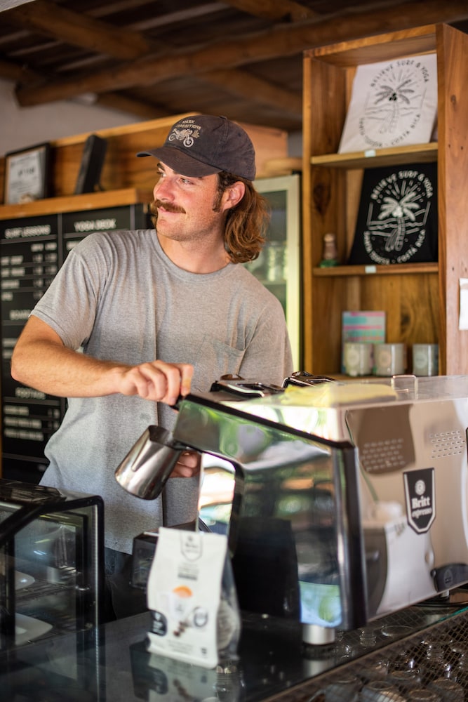 Hotel Believe Surf & Yoga Lodge Santa Teresa - Hostel - Image 1