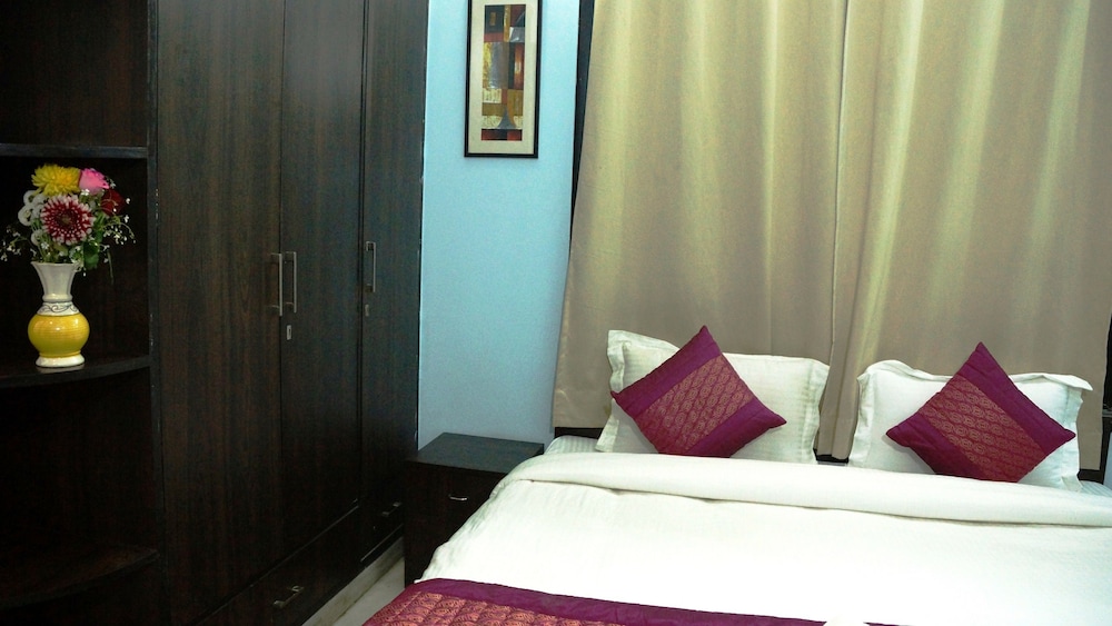 Maxfort Service Apartment