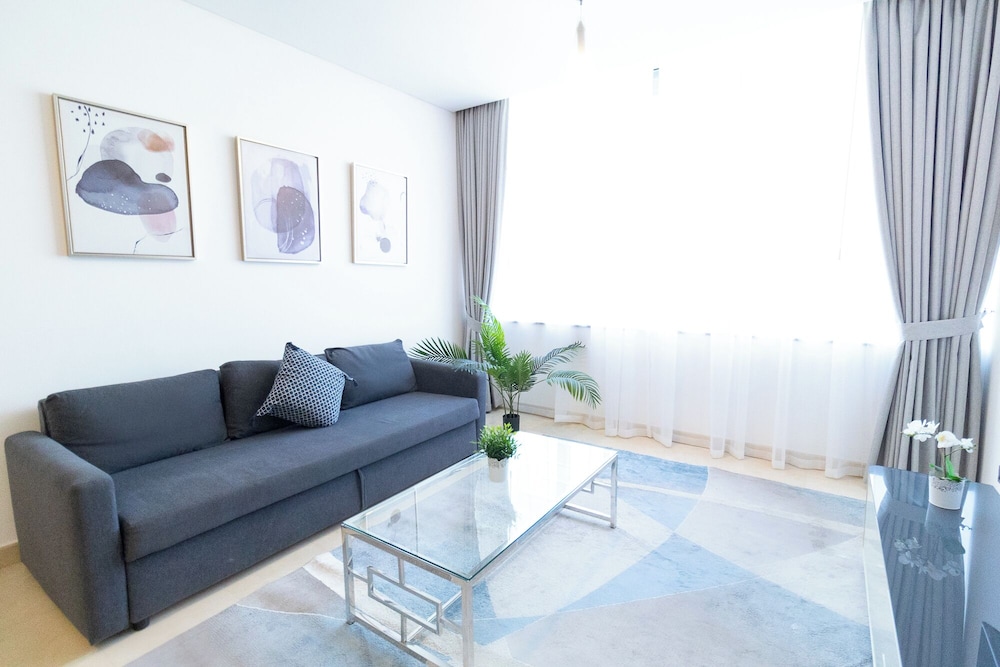 HAPPY SEASON I Sky Gardens in DIFC 1BR