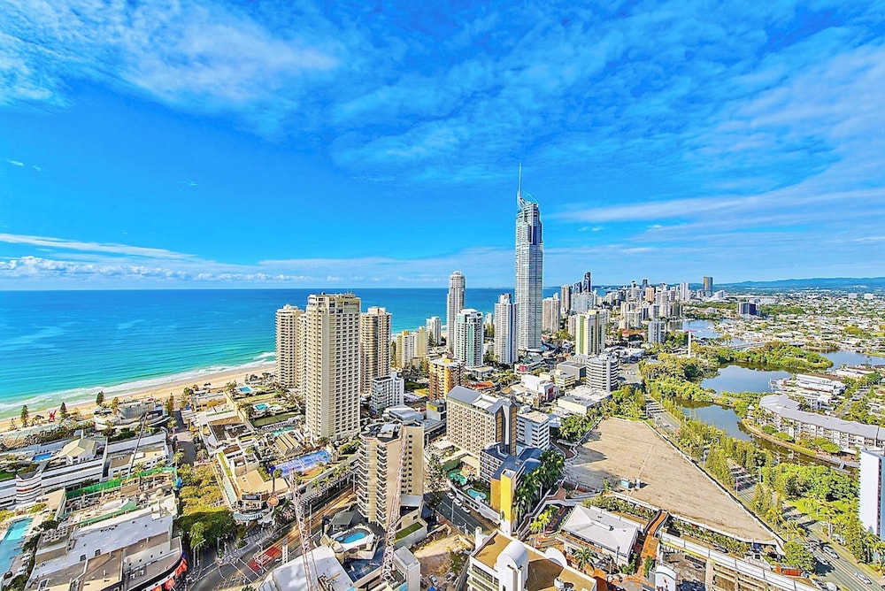 Circle On Cavill Surfers Paradise Apartments-Holiday Paradise