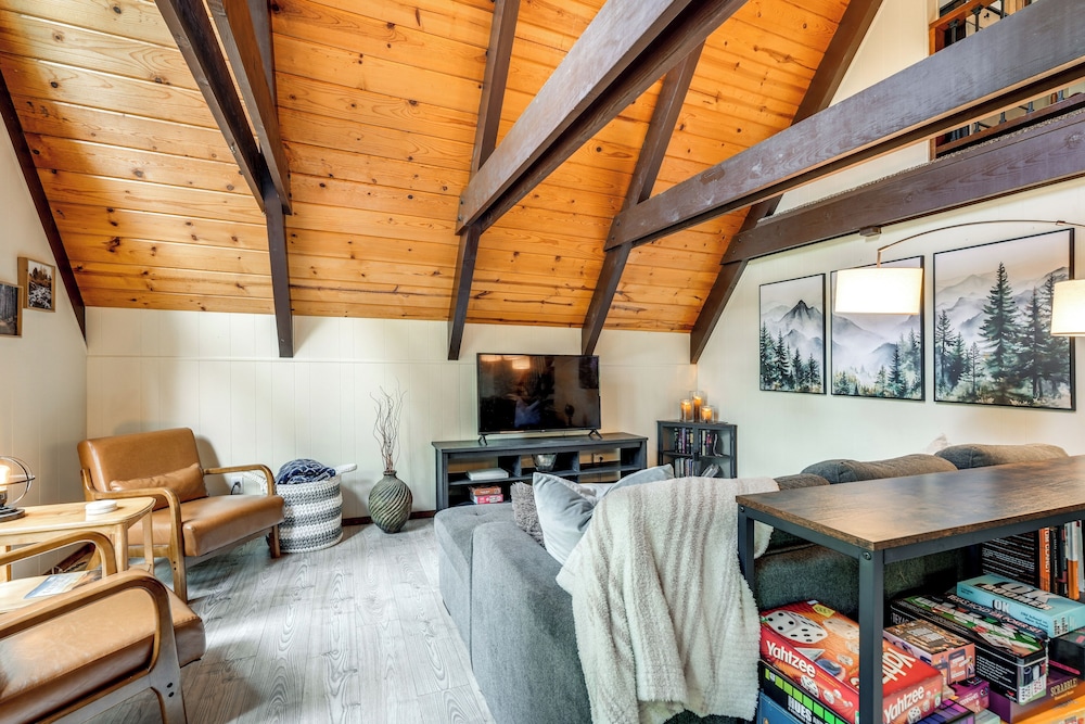 Sleek Blue Lake Springs Retreat w/ Deck & Yard!
