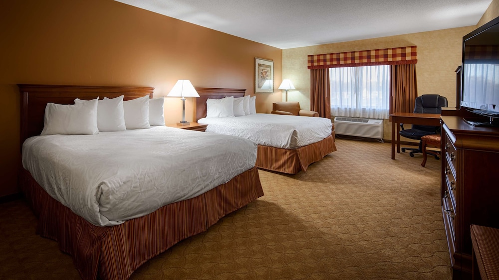 St. Charles Vacations - Best Western Inn of St. Charles - Property Image 11