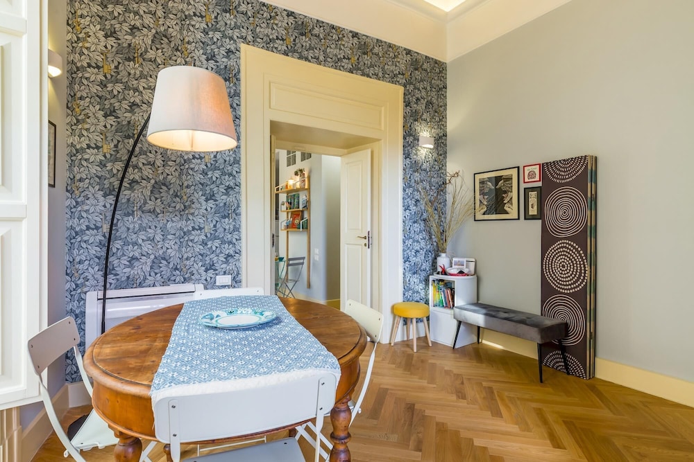 Donna Costanza - Stylish and Panoramic Flat