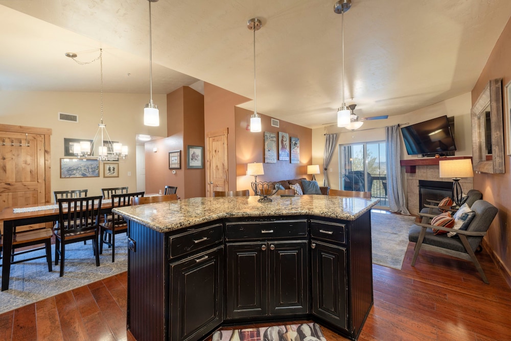 Stunning Mountain Views-Bear Hollow 4402-Spacious 3Bedrooms Near Canyons Village