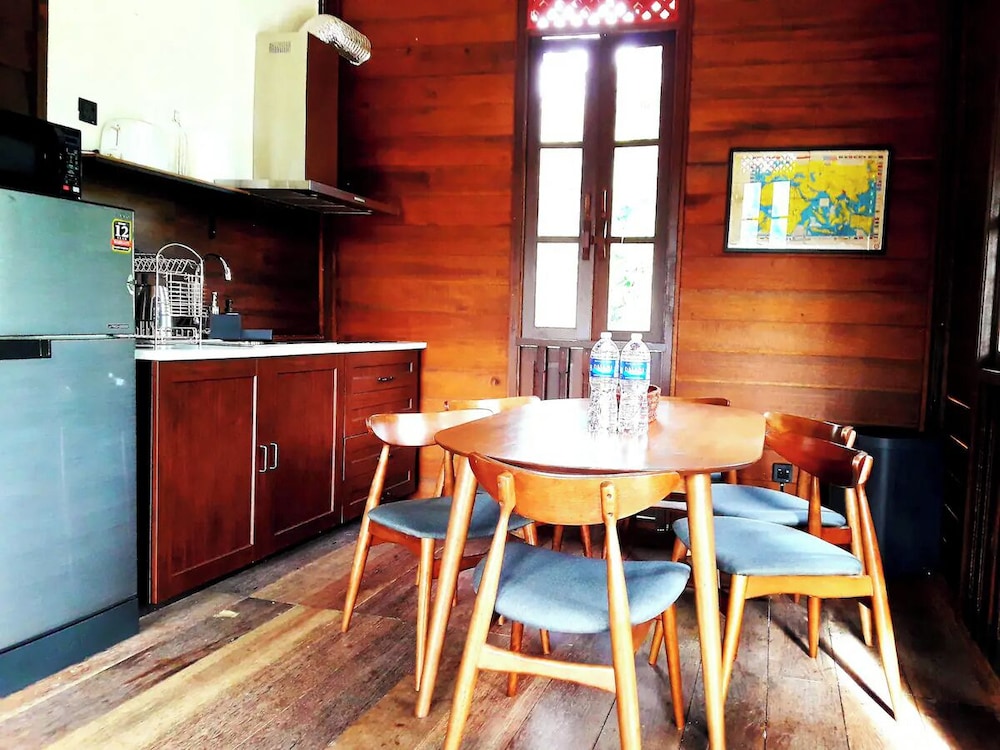 Bagas Zakariah Orchard Lodge
