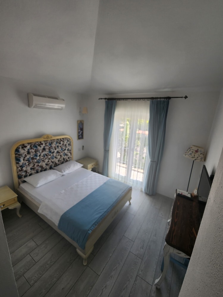 Tarcin Alacati Otel - Image 16
