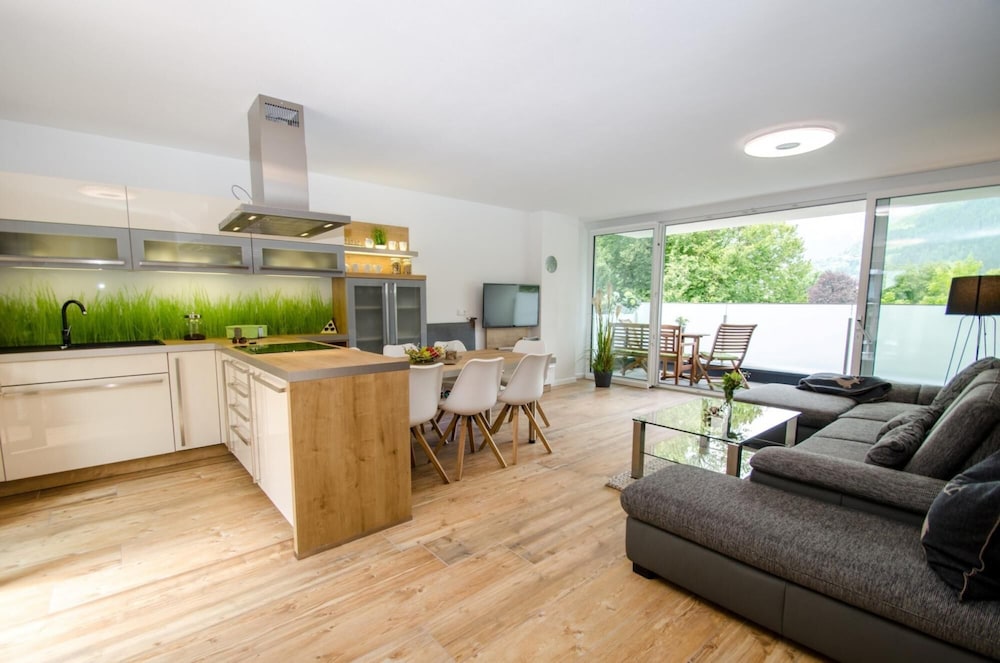 Finest Penthouse Waterside Zell am See