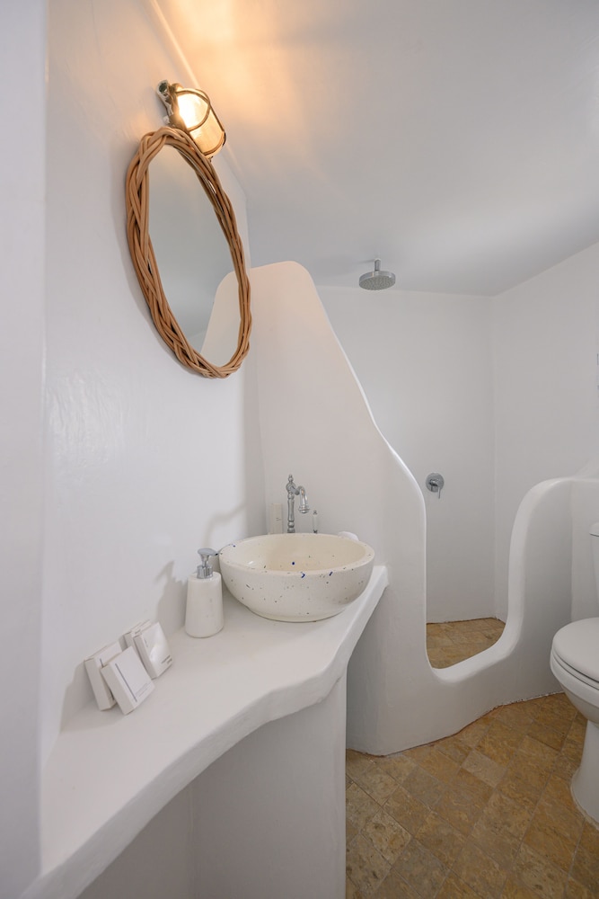 Nano Oia Villas