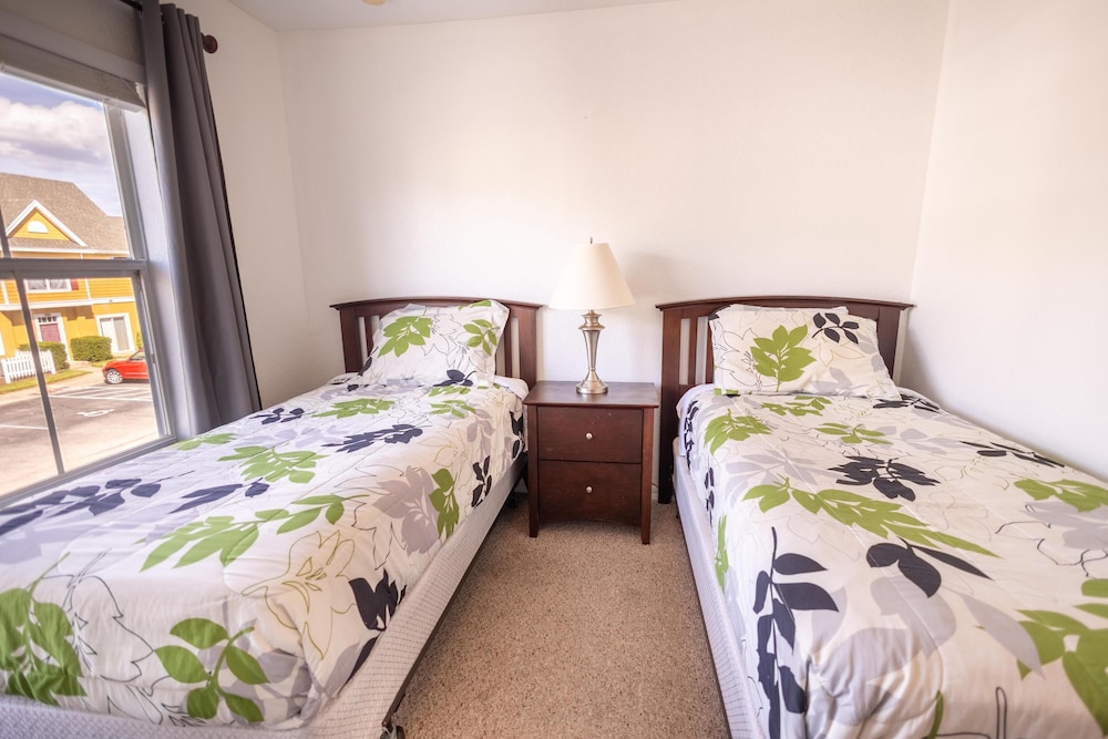 4562 YR - Amazing 4 Bed Private Getaway