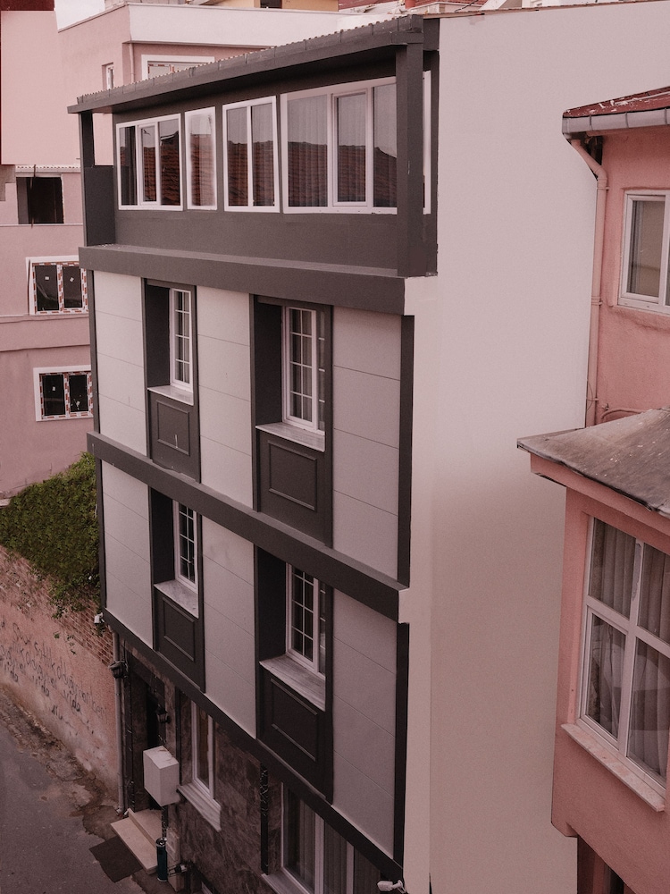 The Laila Hotel - Image 6