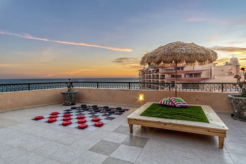 Casa Frida Massive Condo Sleeps up to 12!