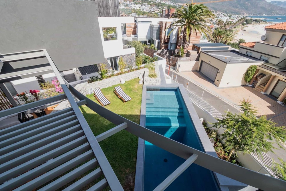 Grand Camps Bay 5bed w Views Pool Gym Villa Serena