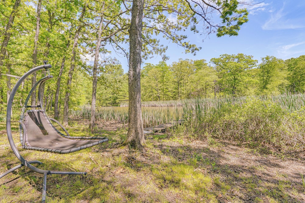 Historic Clark Cabin w/ Deck Fishing Pond Access - Property Image 29