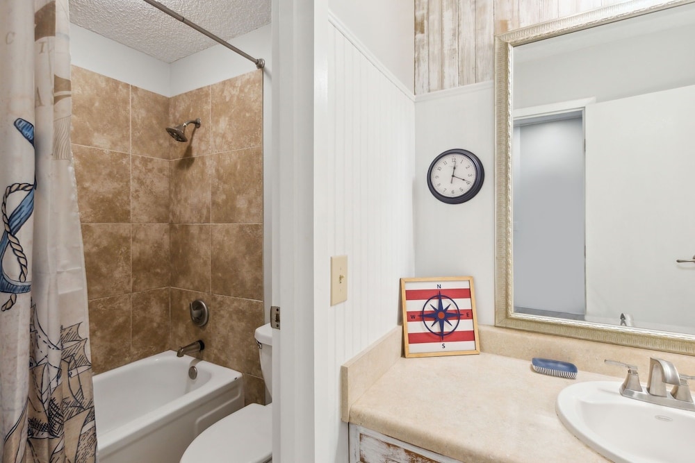 Fernandina Shores 6392 2 Bedroom Condo