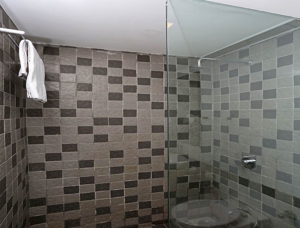 OYO 10690 Florence Hotel