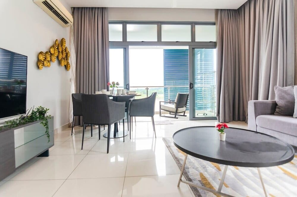 [pet-friendly] 3BR Somerset, Puteri Harbour, Legoland