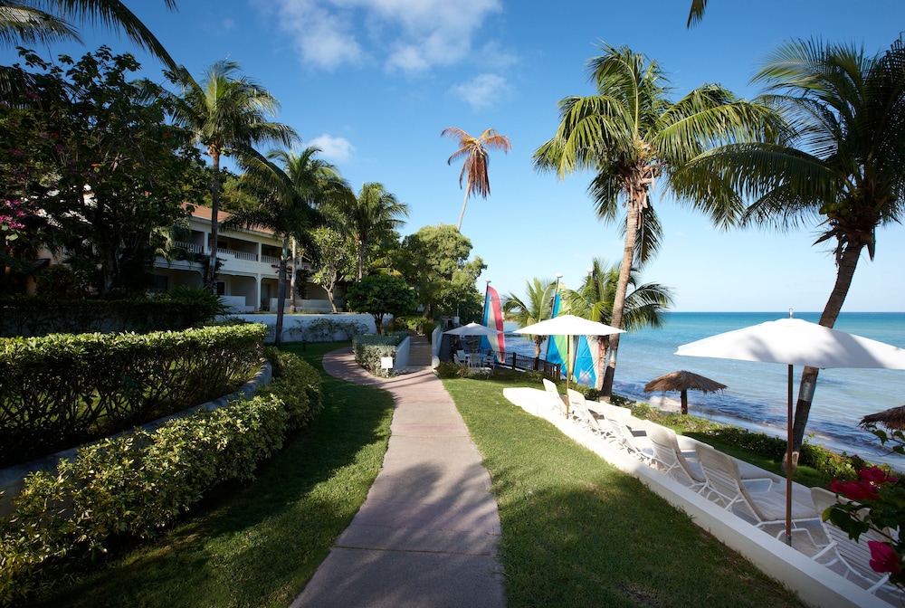 The Cove Suites at Blue Waters Resort and Spa - Property Image 33
