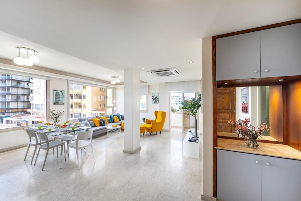 Mackenzie Eftyhia Beachfront Suite