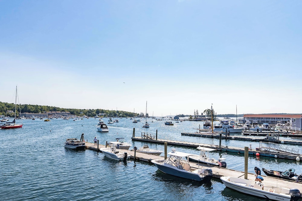 Fishermans Wharf Inn