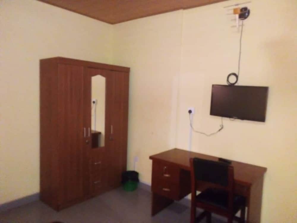 Photo 11