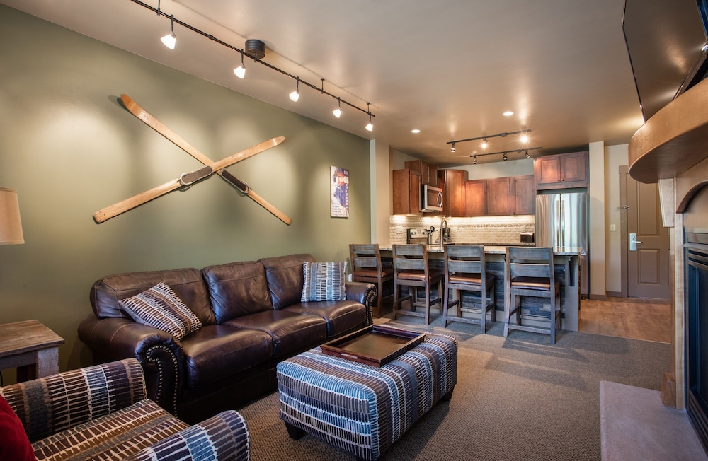 Zephyr Mountain Lodge - Winter Park CO Condos