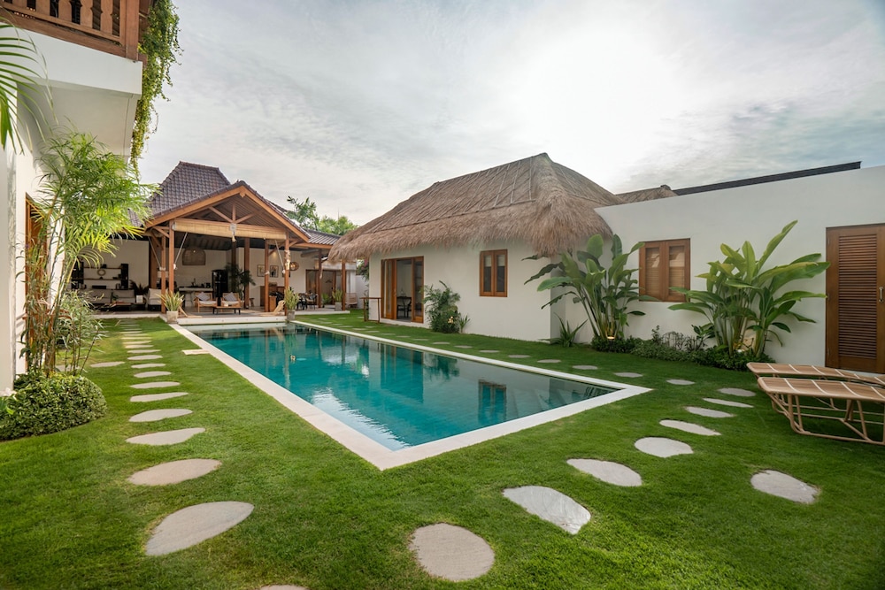 House of Bagera by Alfred in Bali - Tropical Family Dream Villa in Seminyak Oberoi Beach Bali