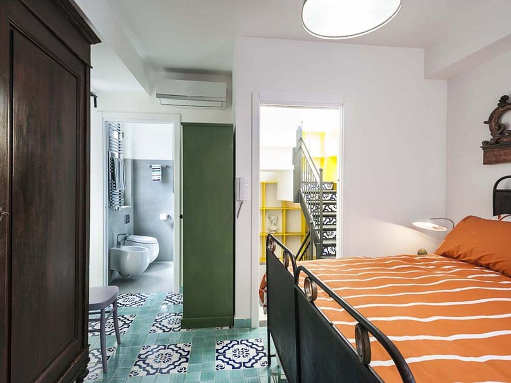 Pleasing House in the Center of the Famous Taormina Near the Sea photo 5