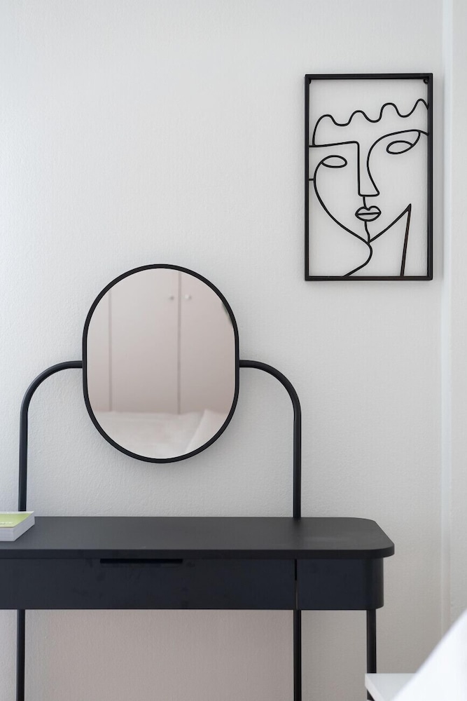 LIV - Trendy Athenian Apartment in Pagrati