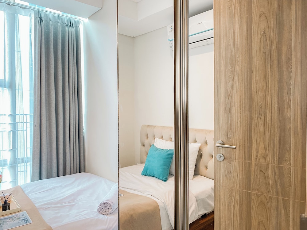 Best Place And Homey 2Br At Tamansari Iswara Apartment
