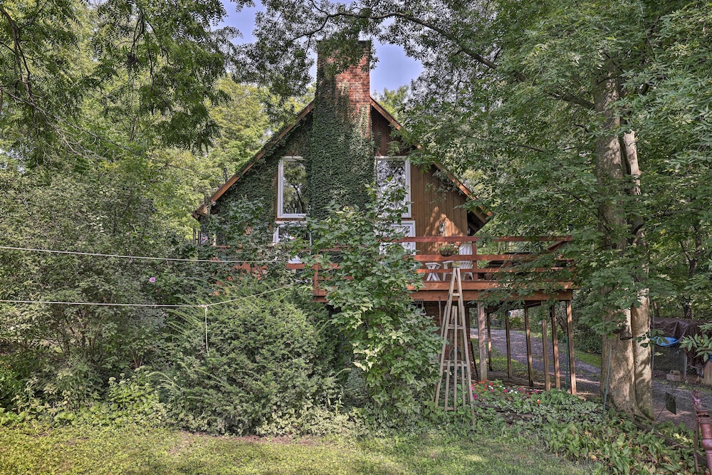 Serene Lodi Escape w/ Deck: Boat, Hike & Sip! view 4