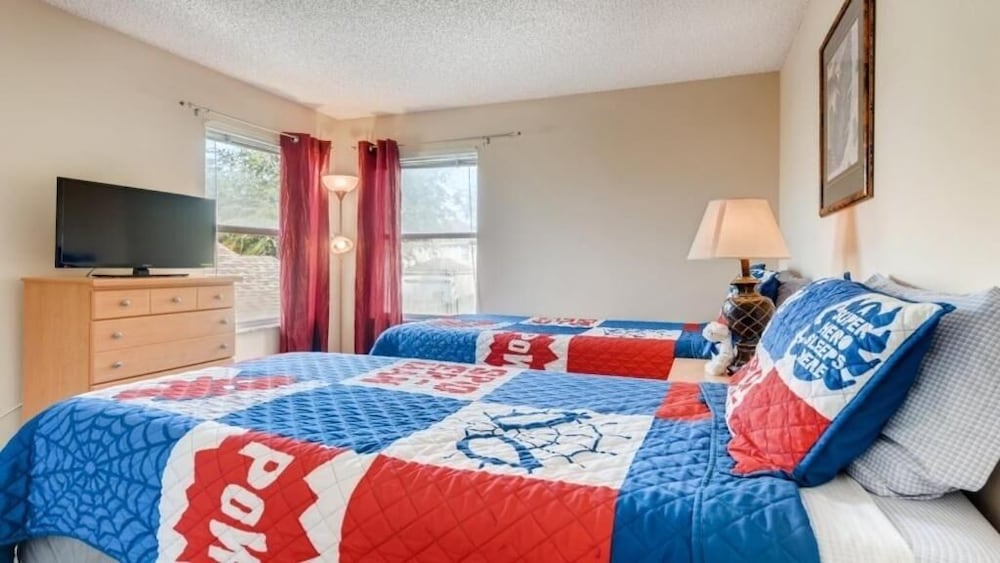Emerald Magic - 5 Br W/ Private Pool -near Disney 5 Bedroom Villa