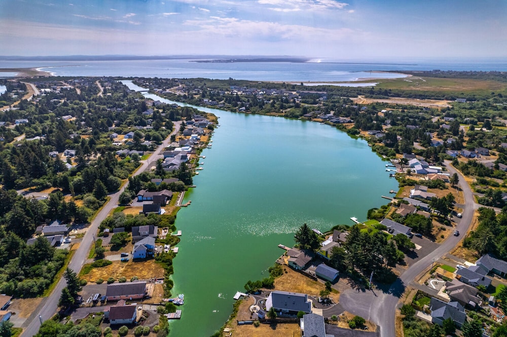 Blue Skys Condo in Ocean Shores