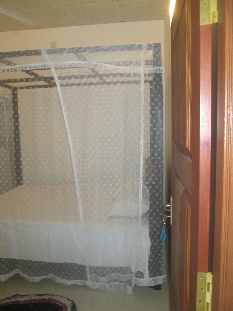 Dhanushka Guest House view 3
