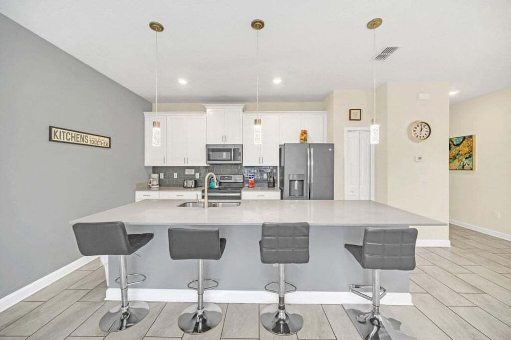 Beautiful Paradise Palms Retreat 4 Bedroom Townhouse