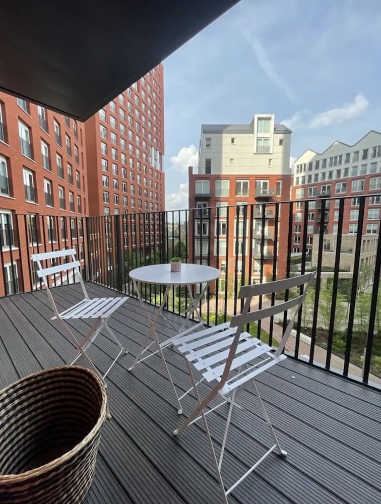 Luxury 2 Bedroom Apartment Near Central London