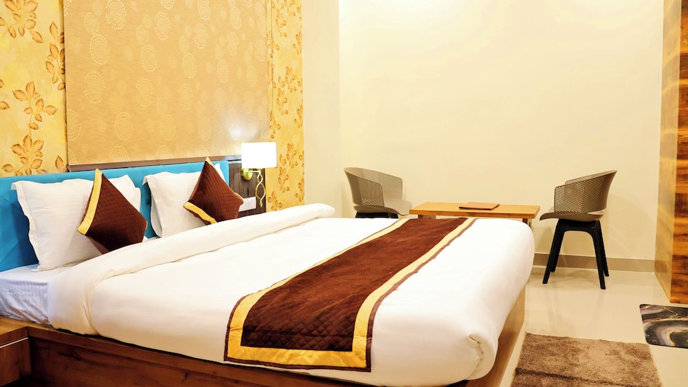 Hotel Tulsi Grand Inn