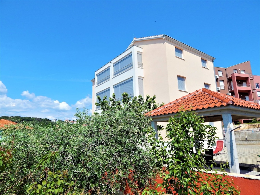 Homely Apartment in Trogir near Beach