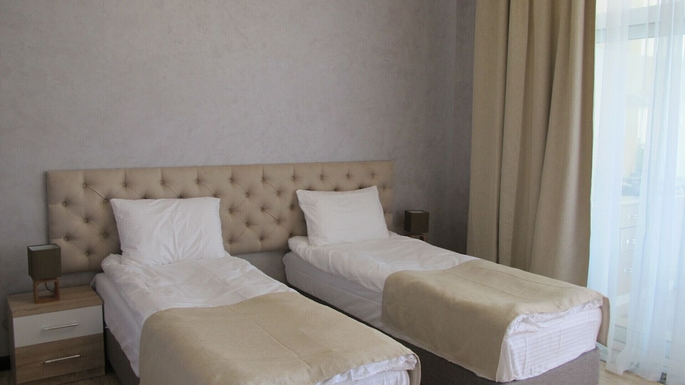 Apartment on Bulvar Nadezhd Apt 118 view 4