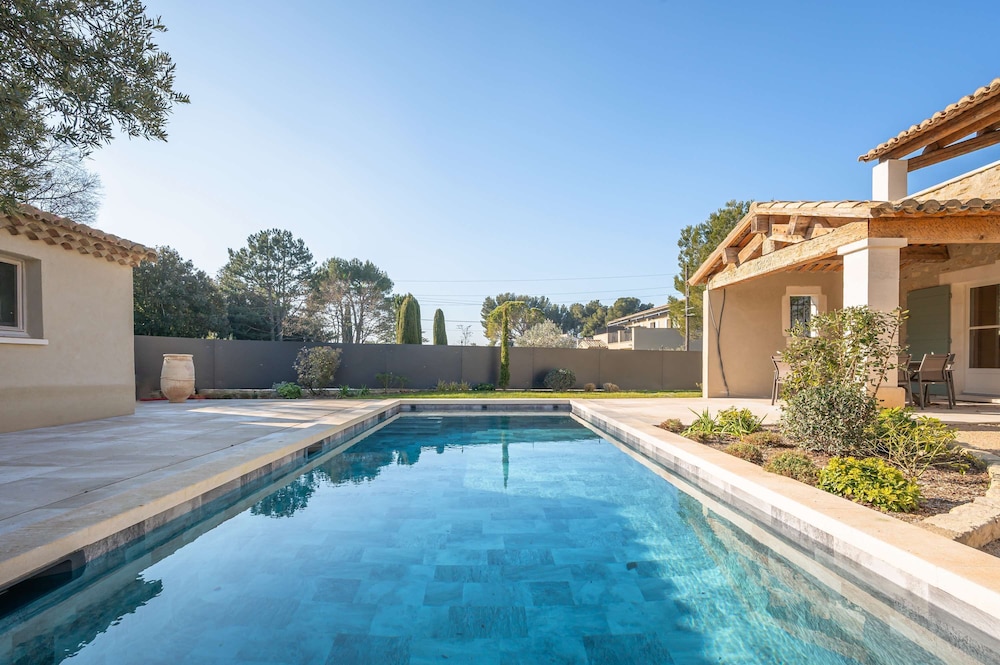 Villa Lou Panta Elegance and Comfort in the Heart of Saint-r My-de-provence