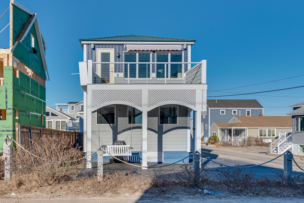 Wells Beach House w/ Ocean-view Deck - Property Image 5