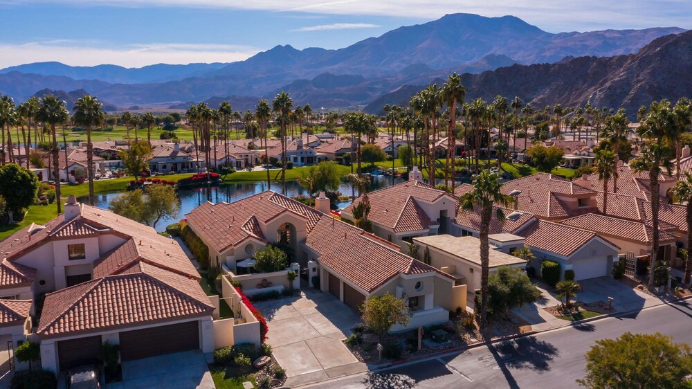 Casa Del Rio Luxe 3BR w Pool Spa Lake Views