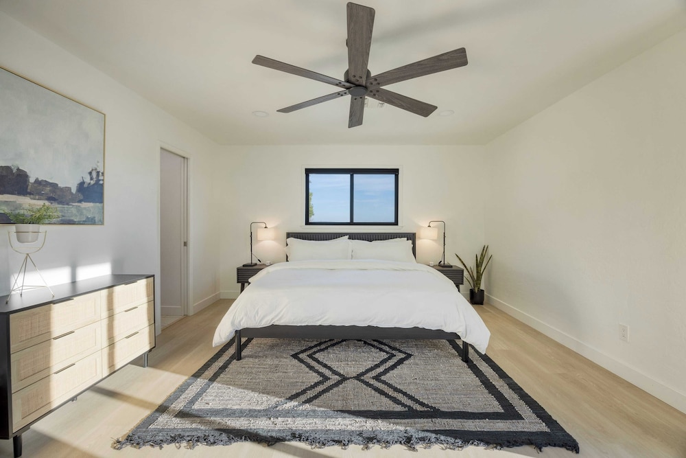 Terrace Hill Modern Paso Robles Escape Near Wineries, Dining, and Hot Springs