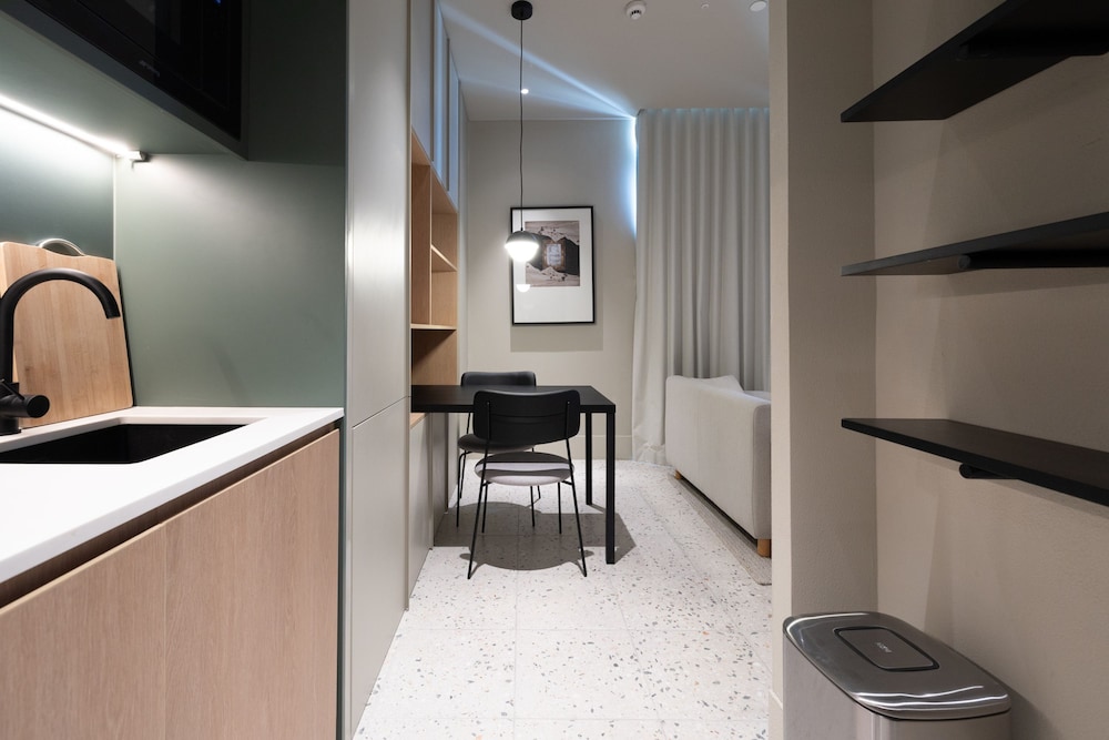 Modern Studio at Upside Living With Burj Views - Business Travelers