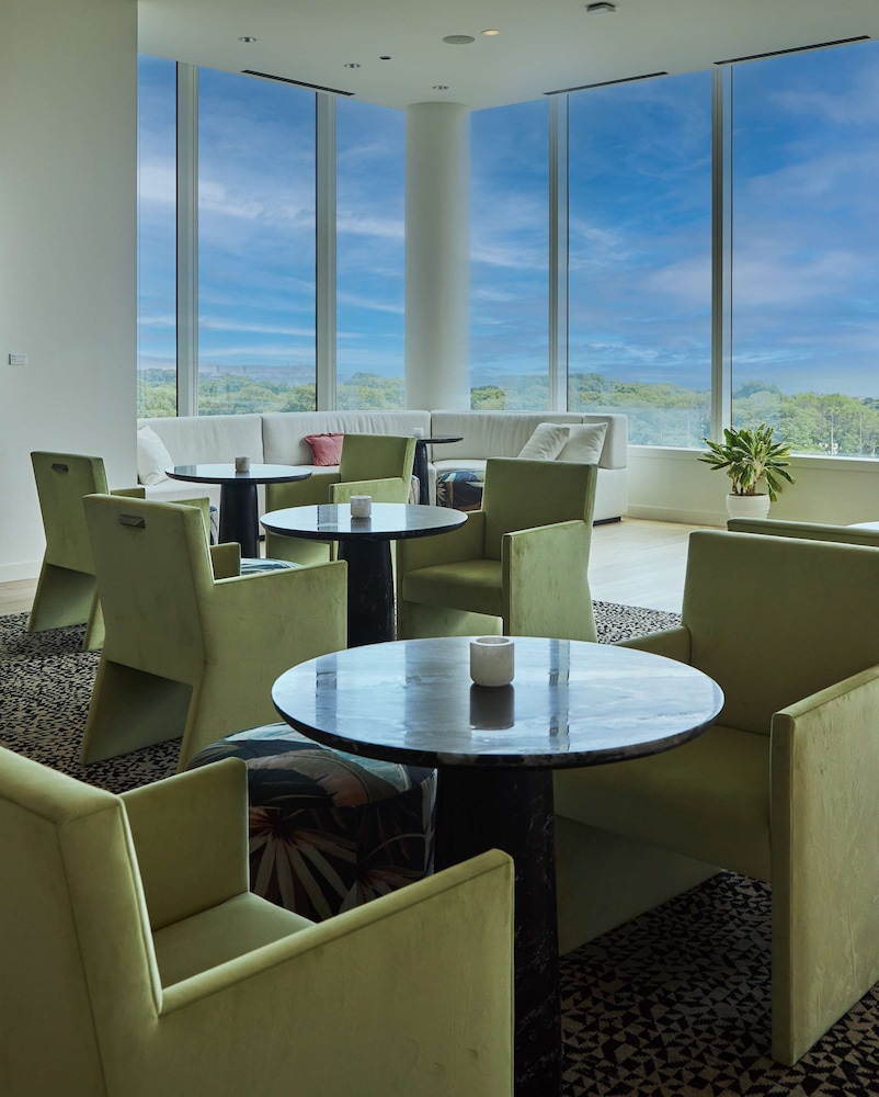 Luxe Apts Stunning Lake Views Resort Amenities